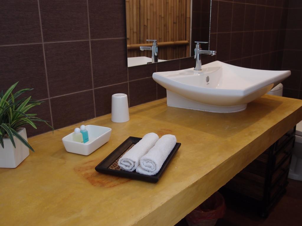 Angkana Bungalows Adults Only Thong Sala Room photo