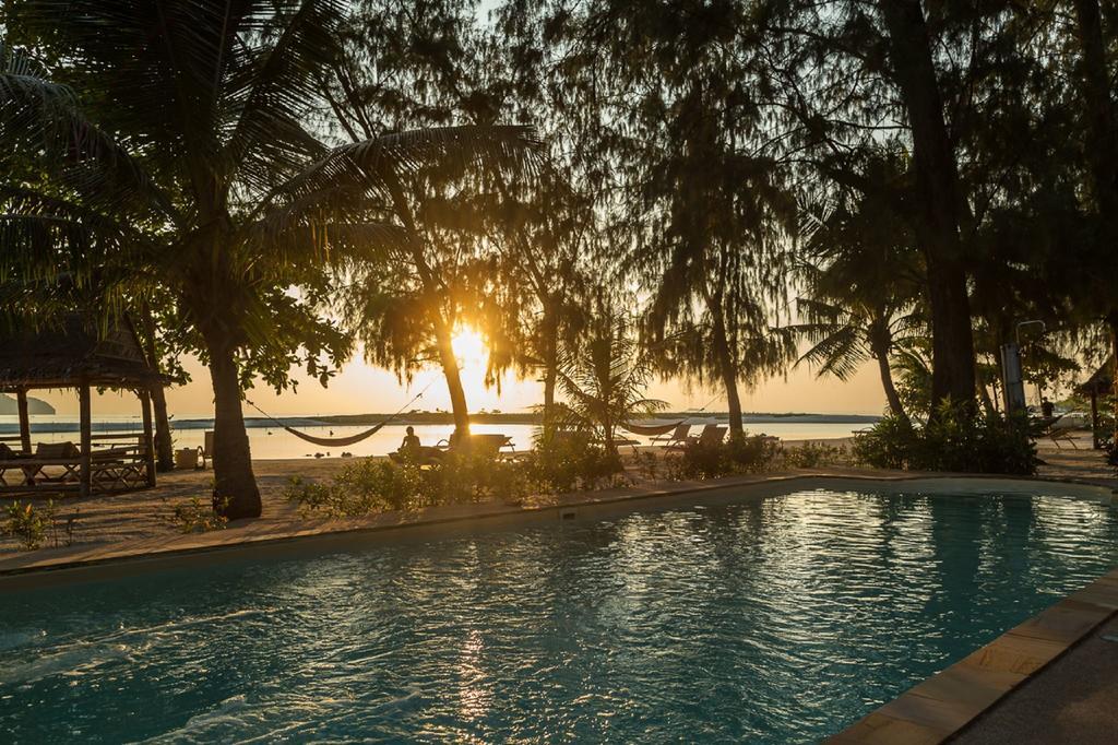 Angkana Bungalows Adults Only Thong Sala Exterior photo
