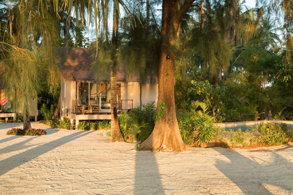 Angkana Bungalows Adults Only Thong Sala Exterior photo